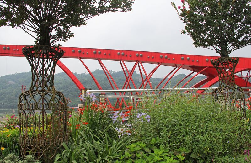 File:323YibinSculpturePark copy.JPG