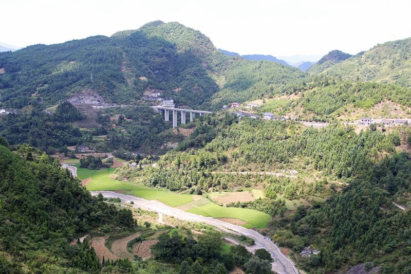 File:QingpingNorthValley.jpg