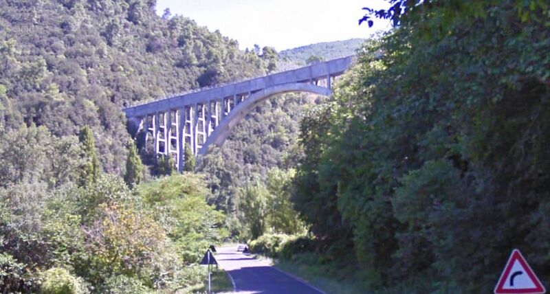 File:ArroneBungyArch2.jpg