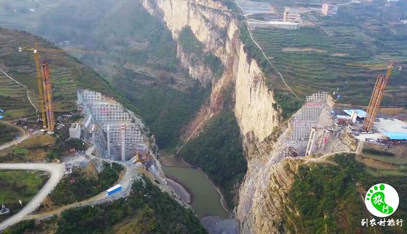File:JimingsanshengGorgeDrone.jpg