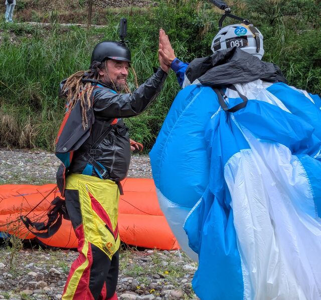 File:NizhuheBASE2025 High5.jpg
