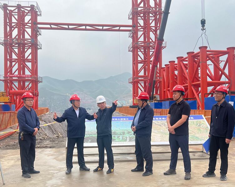 File:Taohe Bridge Lanyonglin.jpg