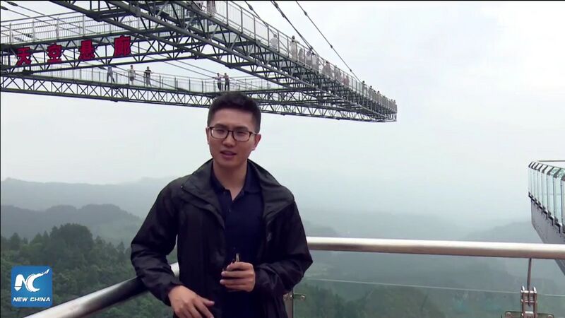 File:Chongqing Wansheng Interviewer.jpg