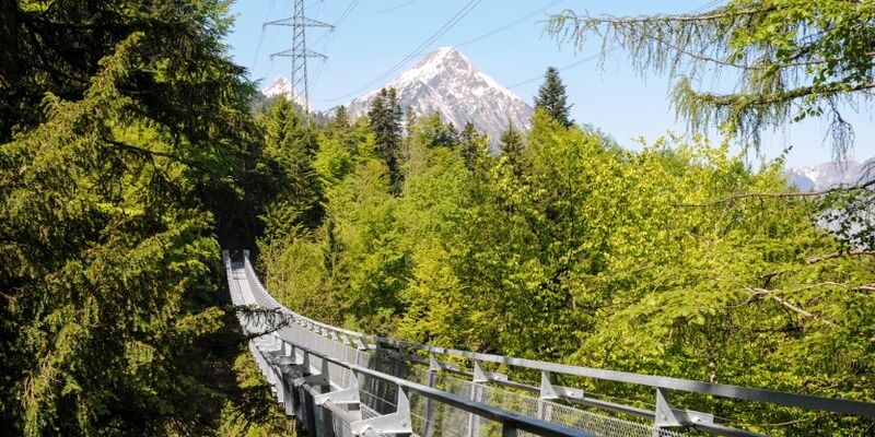 File:Hängebrücke Leissigen 142mtL 60mtrH.jpg