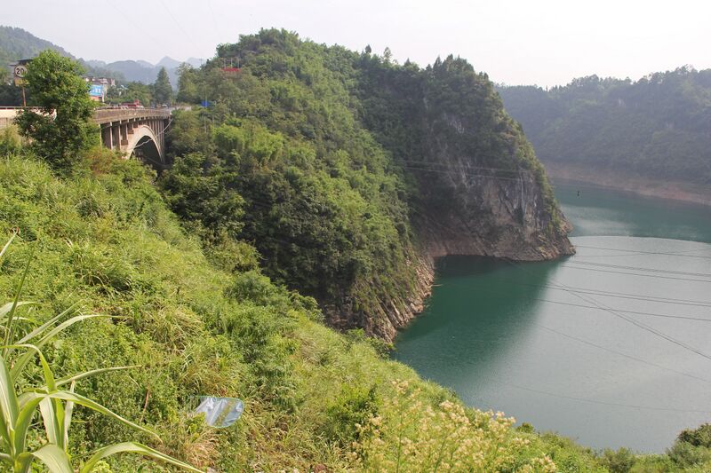 File:ZhenzhuOpenToReservoir.JPG
