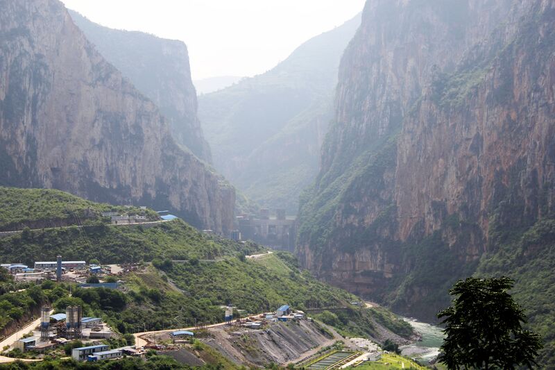 File:BeipanjiangFadeGorgeWidth.jpg