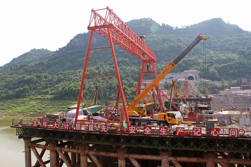 File:PengxiheRailwayPier.JPG