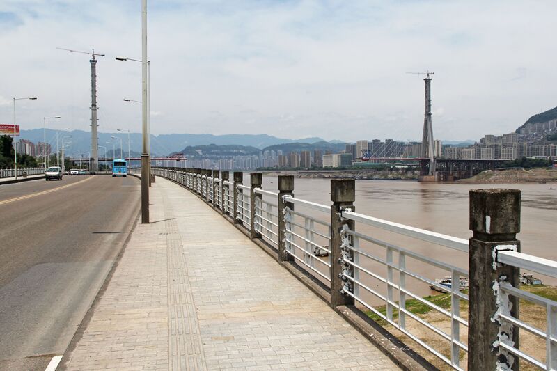 File:Wanzhou3rdRiverEdge.JPG