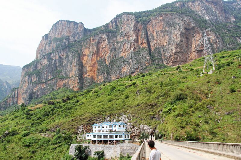 File:BeipanjiangFade&Cliff.jpg