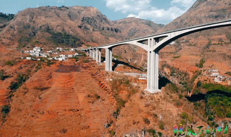 File:Beipanjiang Bridge ShuipanBrown.jpg