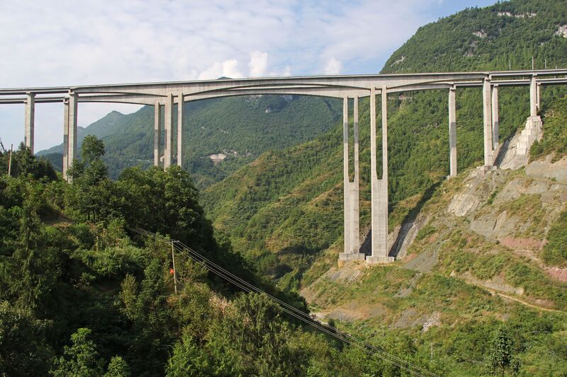File:MaheSideValley.JPG