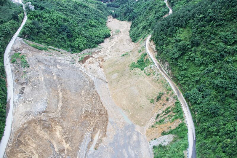 File:SanchagouDownstreamValley.jpg
