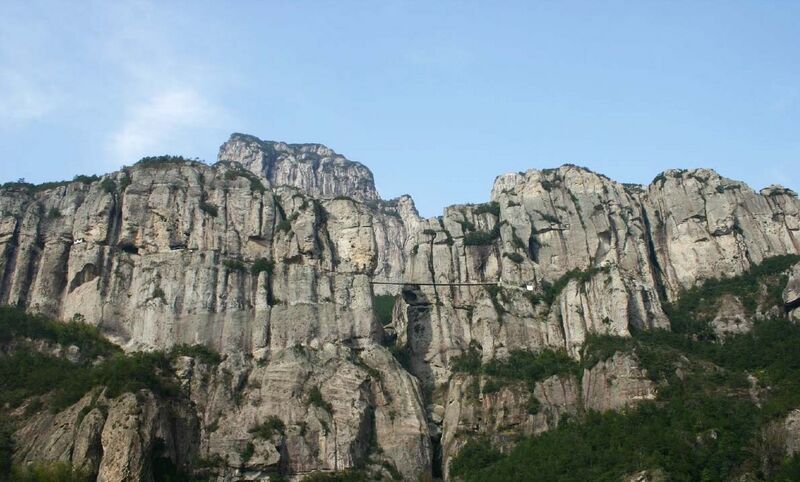 File:YandangFootbridgebyKischlat.jpg