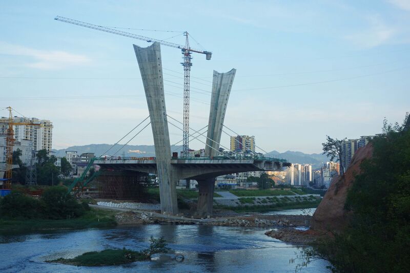 File:49EnshiExtradosedByDamian.jpg