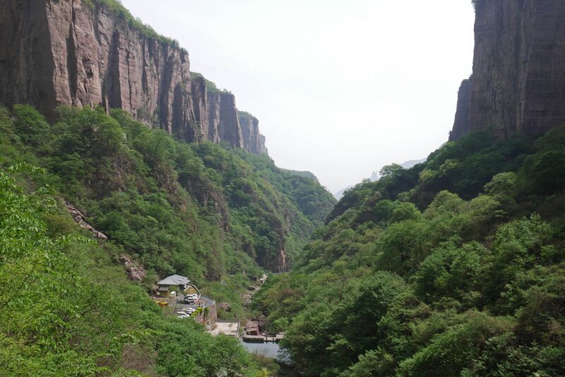 File:Baligou ScenicElevatorCanyon.JPG