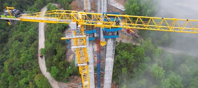 File:GangouheCrane.jpg