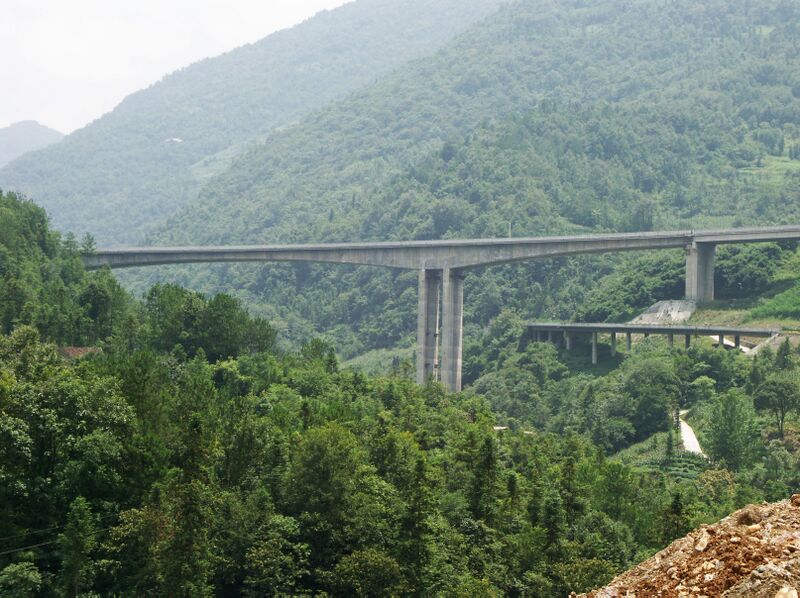 File:HouheBridgeWideView.jpg