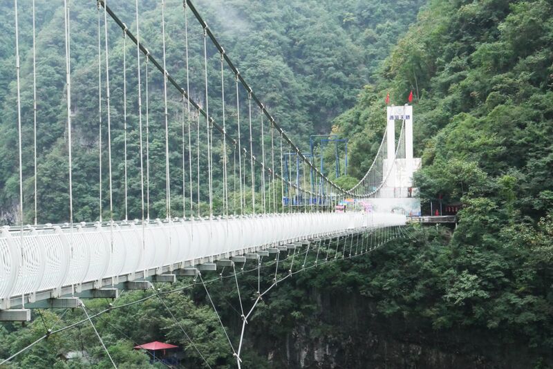 File:Sanxia Zhuhai Glass Footbridge10.JPG