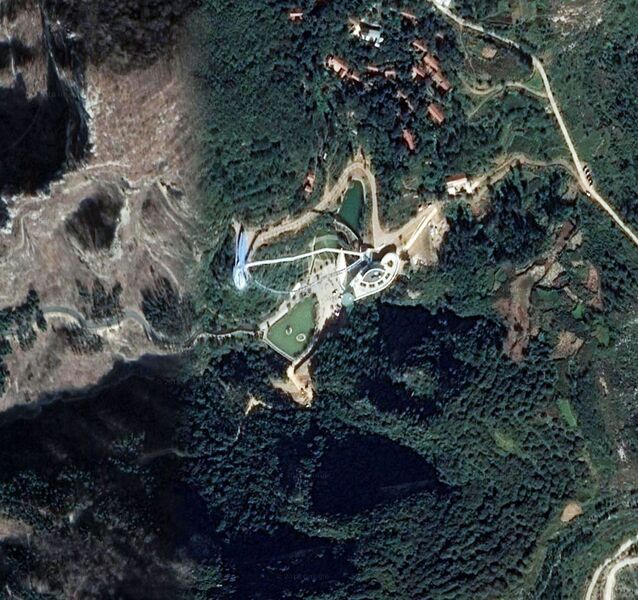 File:ZiboTanxiMountainGlassFootbridgeSatellite.jpg