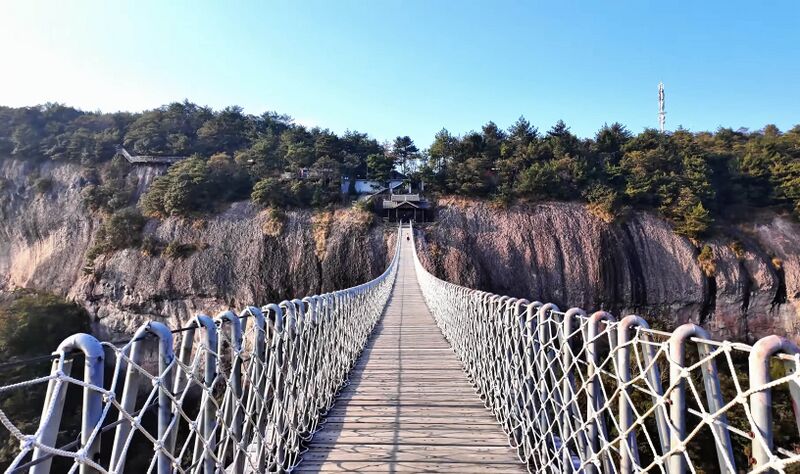 File:Nanhai FootbridgeSunNets.jpg