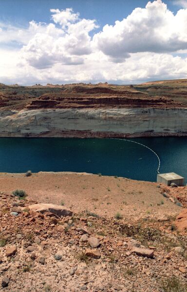 File:2GlenCanyonSuspension.jpg