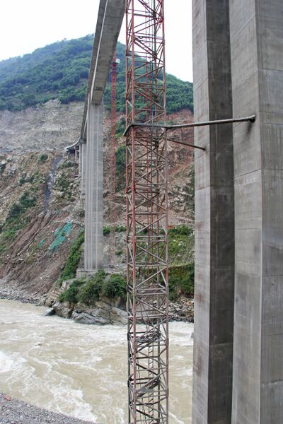 File:DaduheReservoirBeam&Rapids.jpg