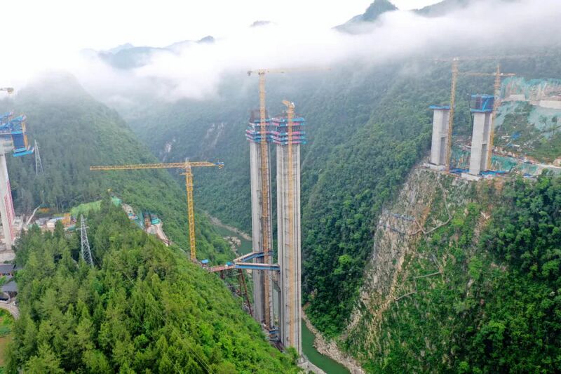 File:Dahe bridge Lixian Drone2.jpg