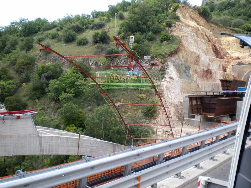 File:PetrosoFarTunnelByNitrex5.jpg