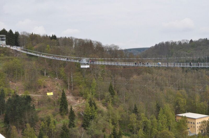 File:RappbodeDamFootbridge 458.5mtrs.jpg