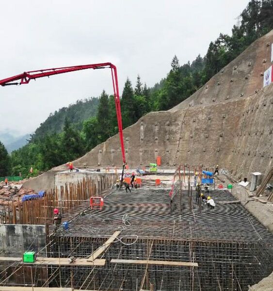 File:ShuiluoheConcretePour.jpg