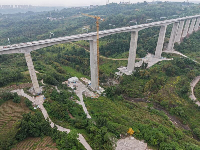 File:Yuwan Sandouqiu RailwayPiers.JPG