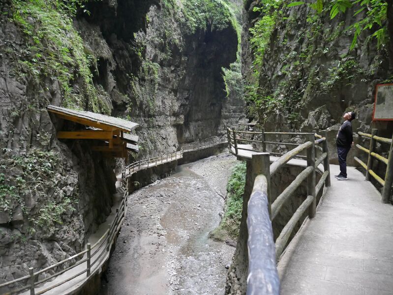 File:AyiheRiverbed.JPG