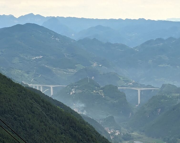 File:DongheOneFarLonglens.jpg