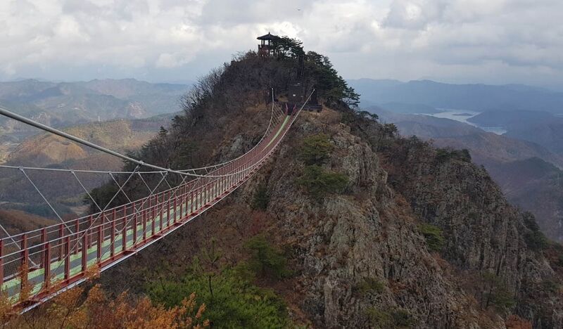 File:GubongsanFootbridgeClouds.jpg