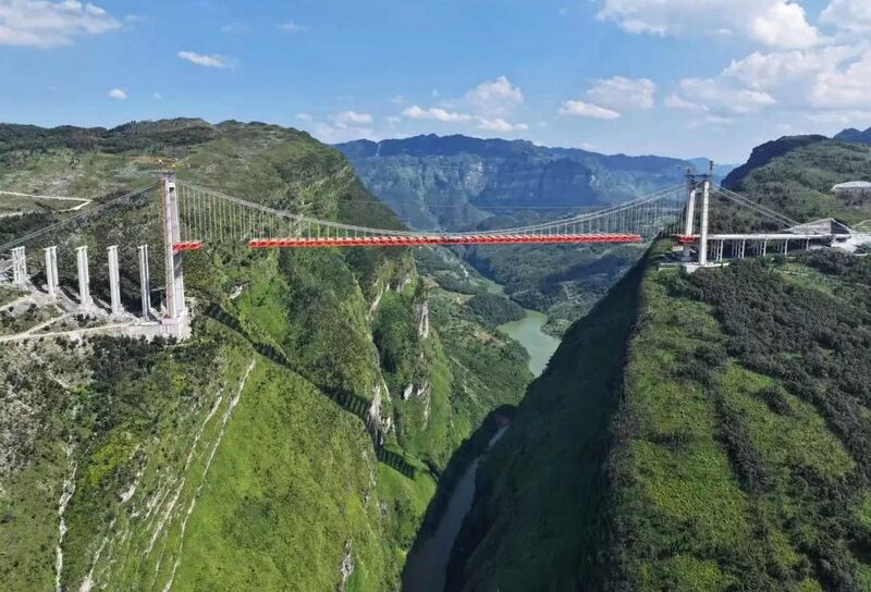 File:TianmenTrussBlueSky.jpg