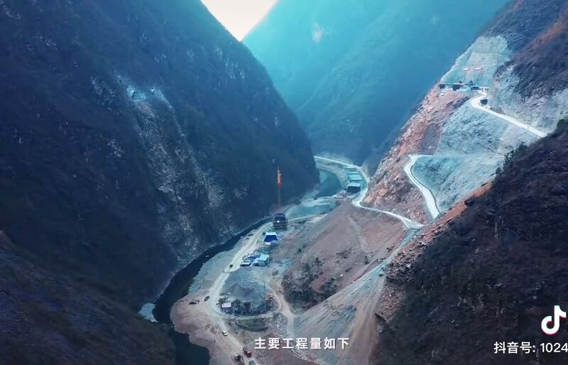 File:HouxiheHighDrone.jpg