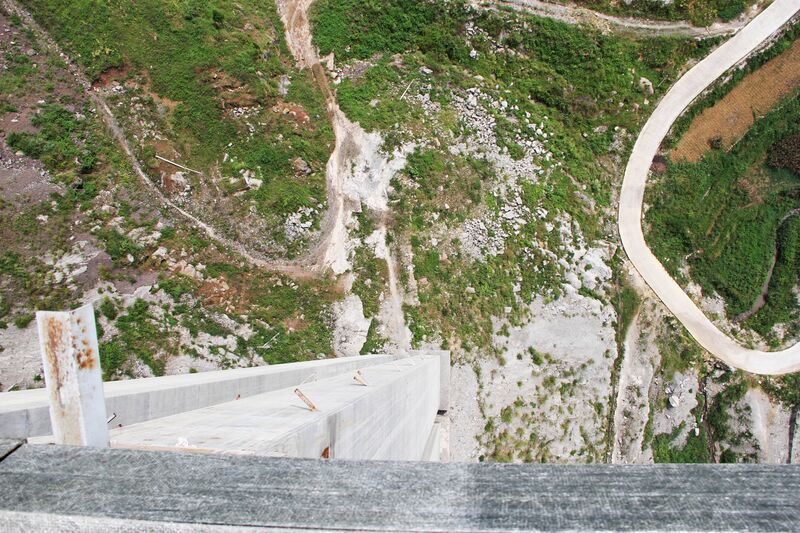 File:Lengshuigou142mtrDown.jpg