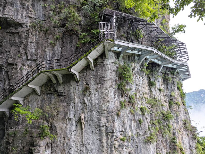 File:Qingjiang FangshanGlassCliffwalk copy.jpg