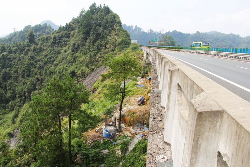 File:ShijiazhaiExitPierConst.jpg