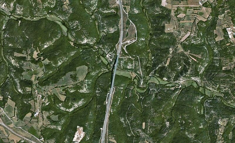 File:2RauzeAerial.jpg
