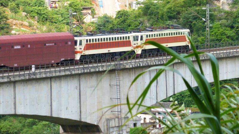 File:399QingshuiheTrainByFilmer.jpg