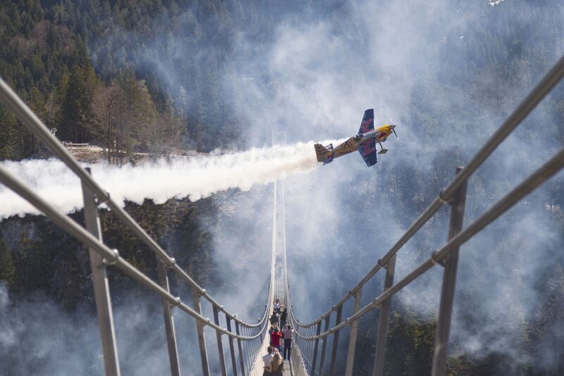 File:Highline179RedBull.jpg