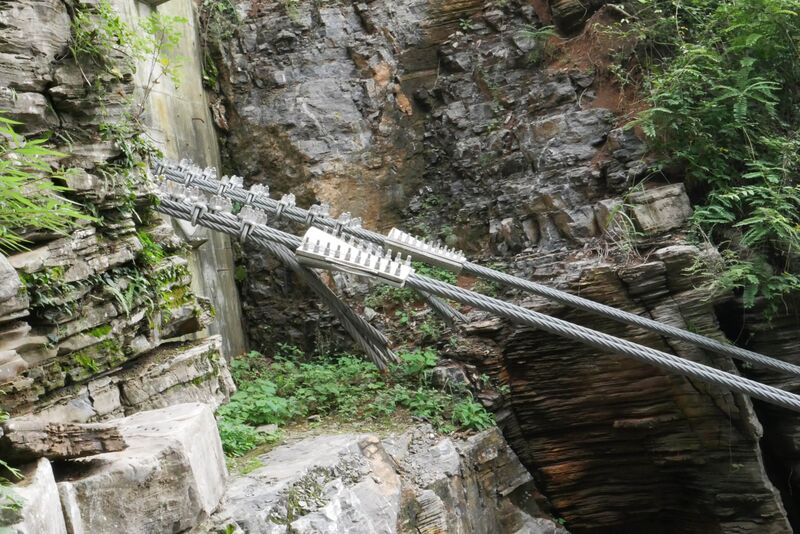 File:Tianzhushan Footbridge21.JPG