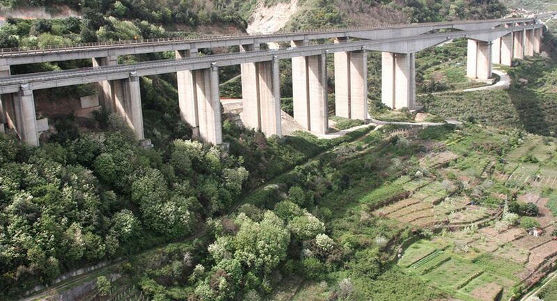 File:CostaviolaDroneProb180mtrSpan.jpg