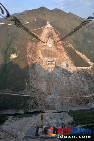 File:BeipanjiangNewRailwayConstruction.jpg