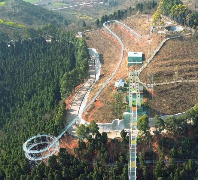 File:Yuhuang YangshengguGlassPanels.jpg