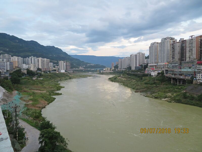 File:434WulongRiverByJohnFilmer.JPG