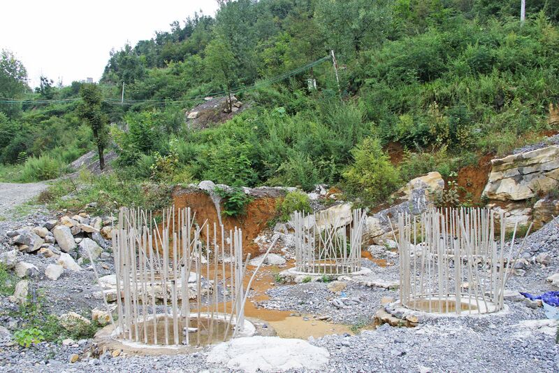 File:DinaheNewRoadFoundations.jpg