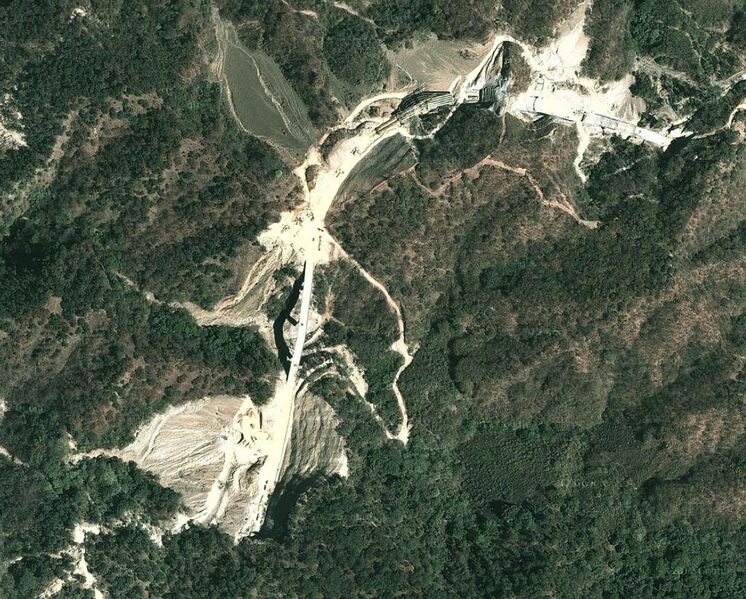 File:LaCapillaSatellite.jpg