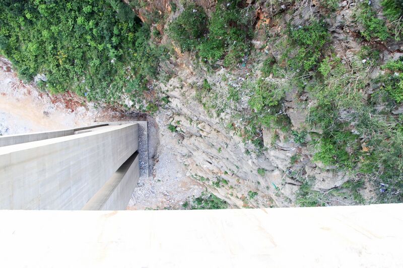 File:Laoyingyan&Cliff.jpg